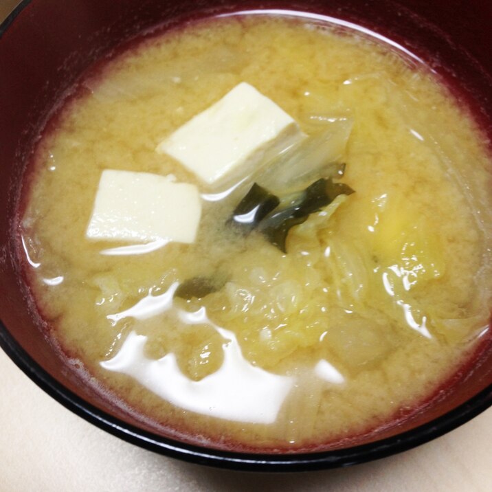 簡単!!豆腐と白菜のお味噌汁